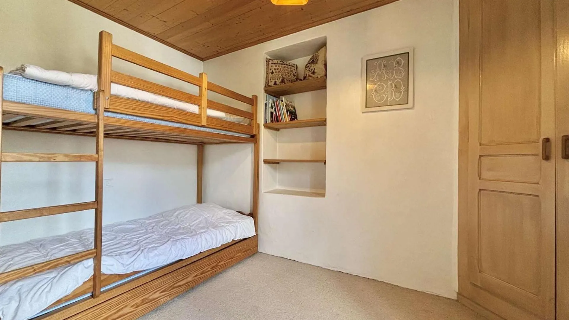 Appartement De 5 Pieces A Praz-Sur-Arly Avec Cheminee, Mezzanine Et Parking - 8 Pers - Fr-1-603-7 0*,  France